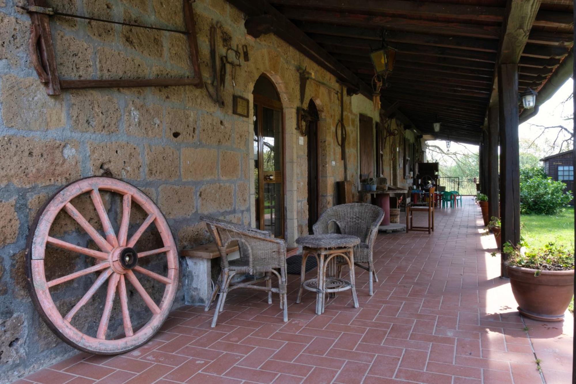Bio Agriturismo Aia Del Tufo Sorano  Exterior photo